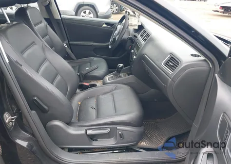 2014 Volkswagen Jetta 1.8T Se из США, поврежденный, VIN 3VWD17AJ5EM427027